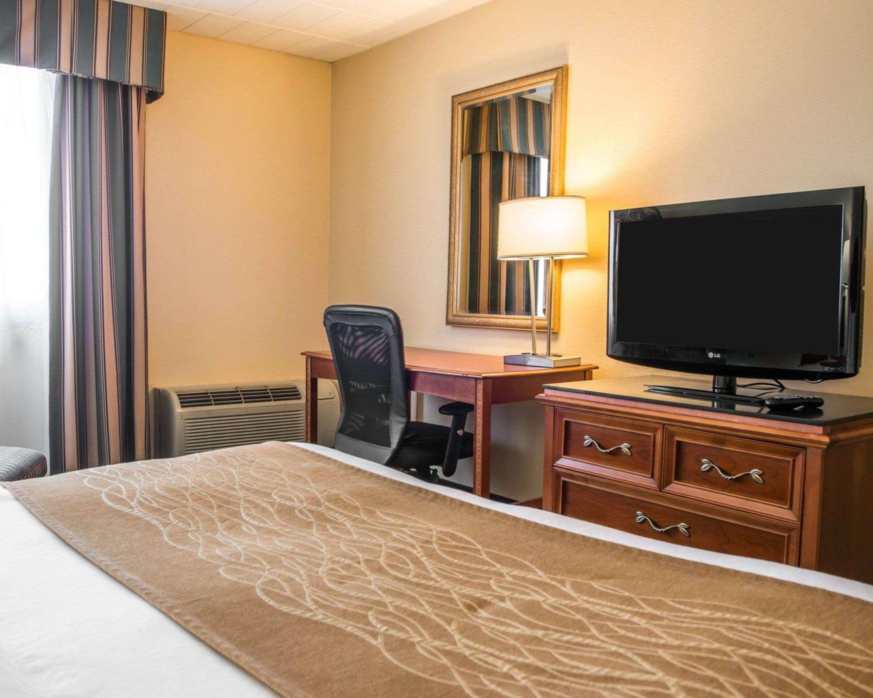 Mainstay Suites Verona Exterior foto